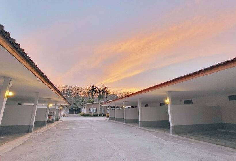 호텔 Prangthong Garden Home