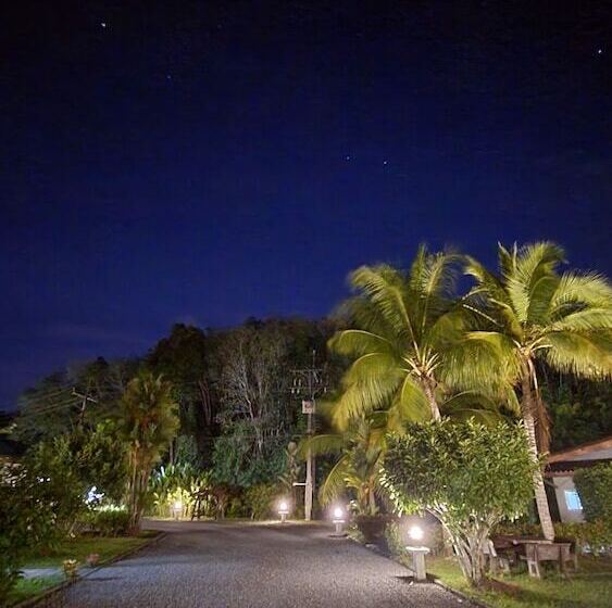 호텔 Prangthong Garden Home