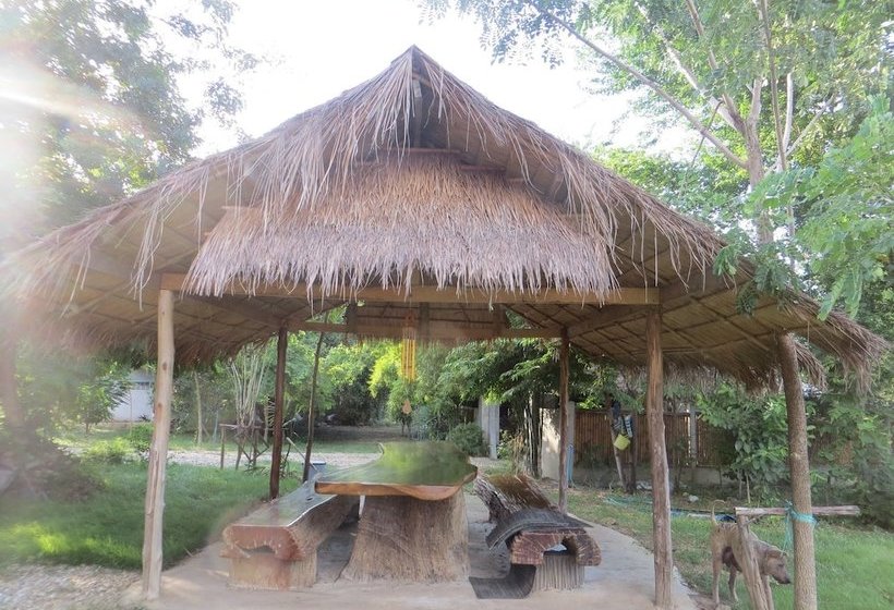 בית מלון כפרי River Garden 888