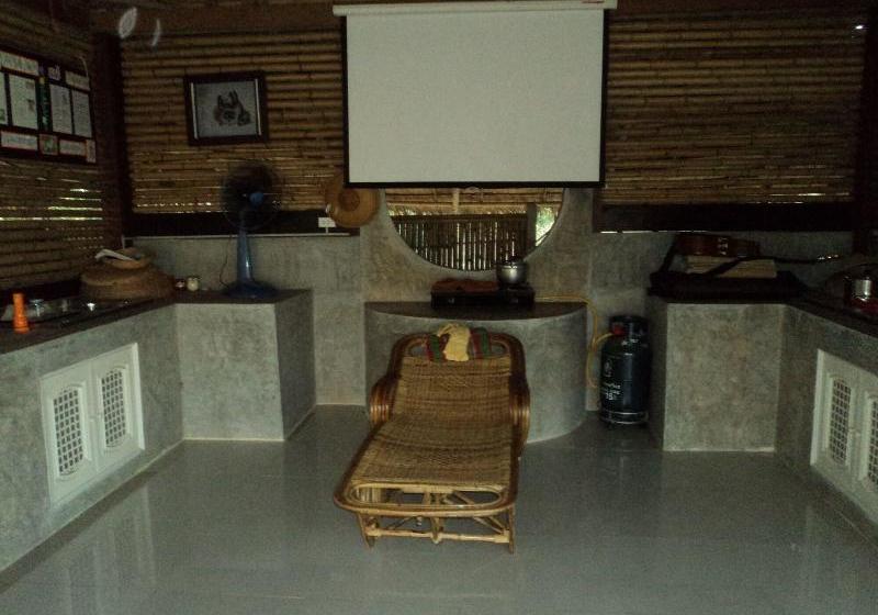 בית מלון כפרי River Garden 888