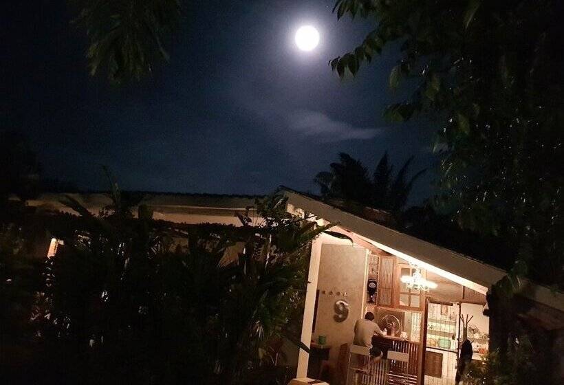 בית מלון כפרי Room 9 Hometel