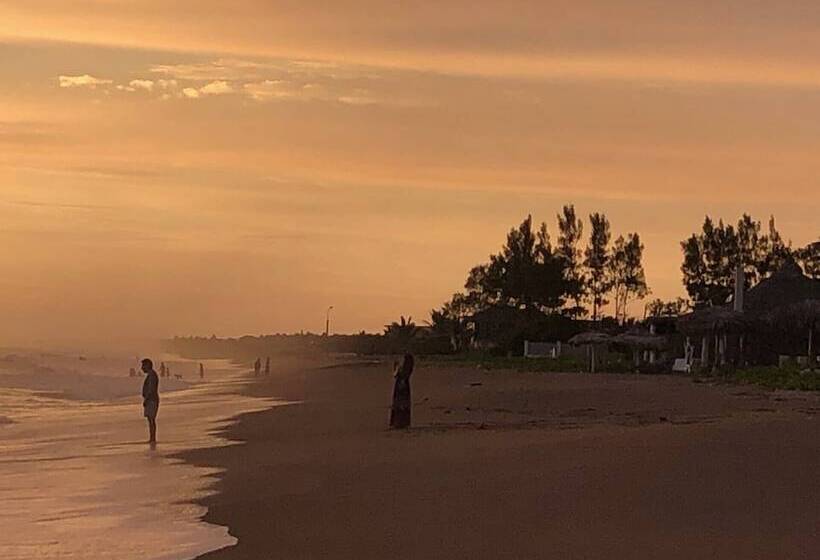 فندق Sanctuary Puerto Cayo Lodge