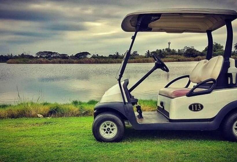 호텔 Suwan Golf & Country Club