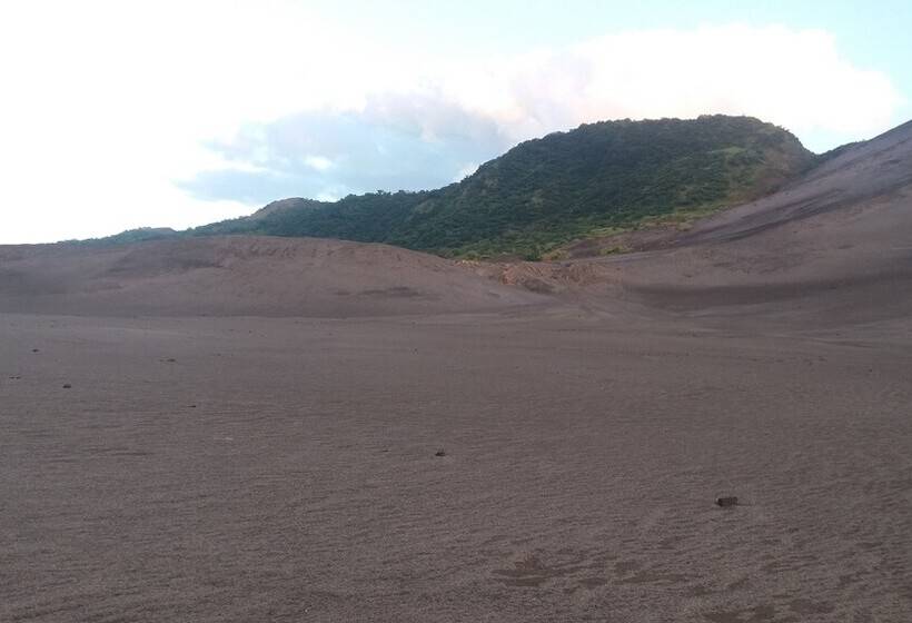 هتل Tanna Eco Venture Bungalow