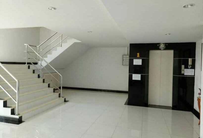 فندق Taweesuk Residence