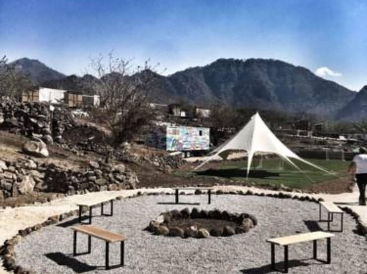 ホテル Tendo Glamping