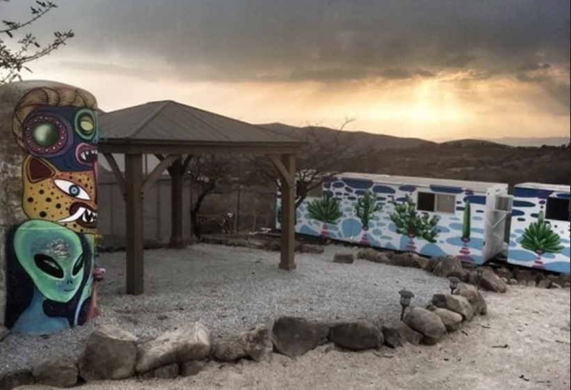 ホテル Tendo Glamping