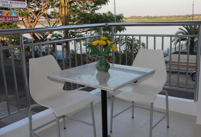 هتل That Phanom River View