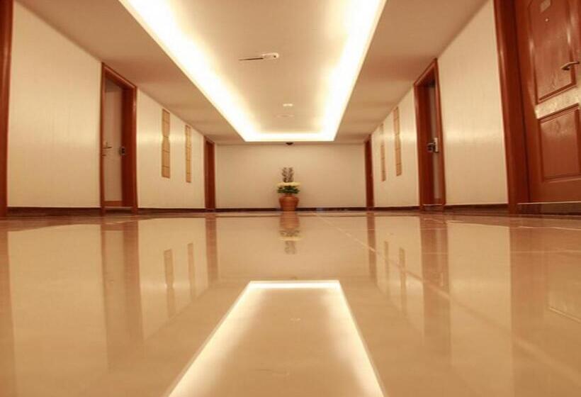 Otel That Phanom River View