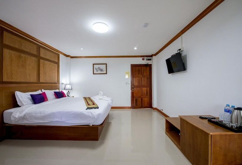 Thatphanom View Hotel Nakhon