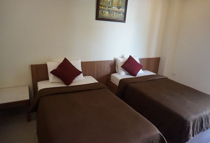 בית מלון כפרי The Nine Mansion