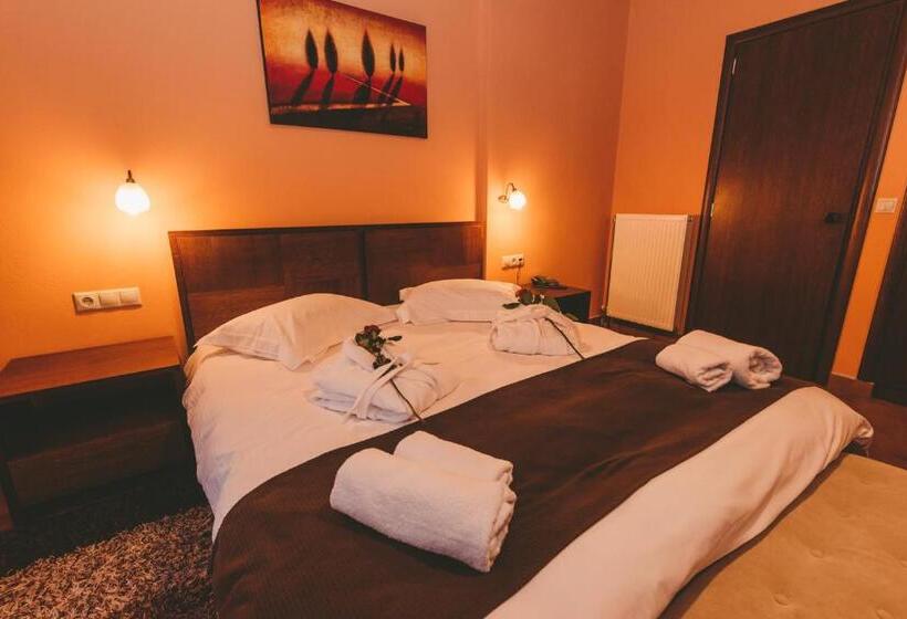 호텔 Thea Mainalou