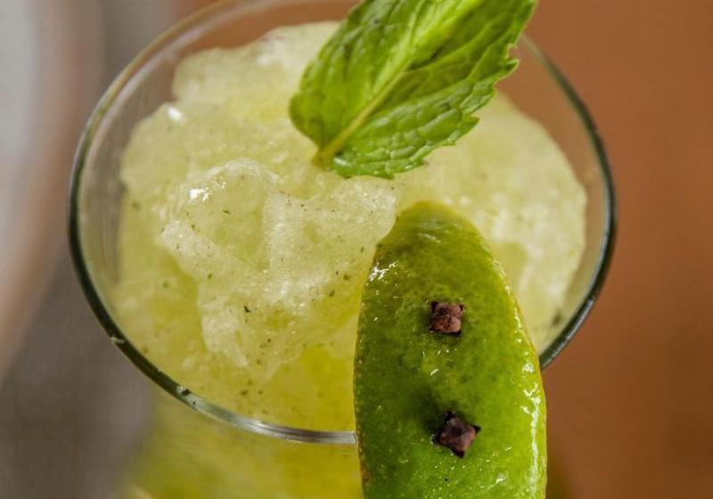 Отель Three Sixty   Adults Only