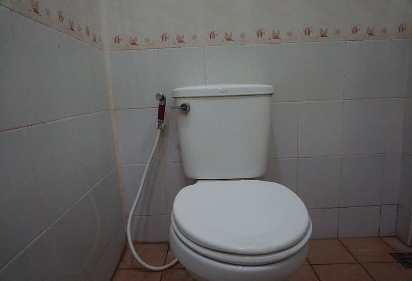 בית מלון כפרי Thumneab Guesthouse