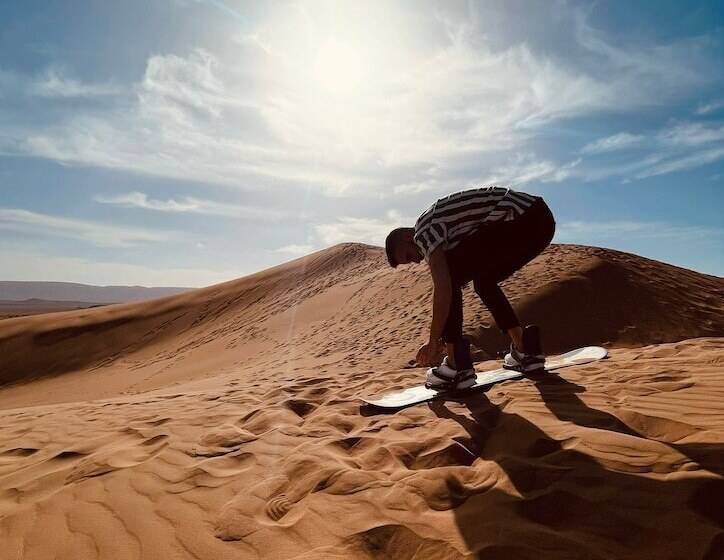 هتل Tinfou Desert Camp