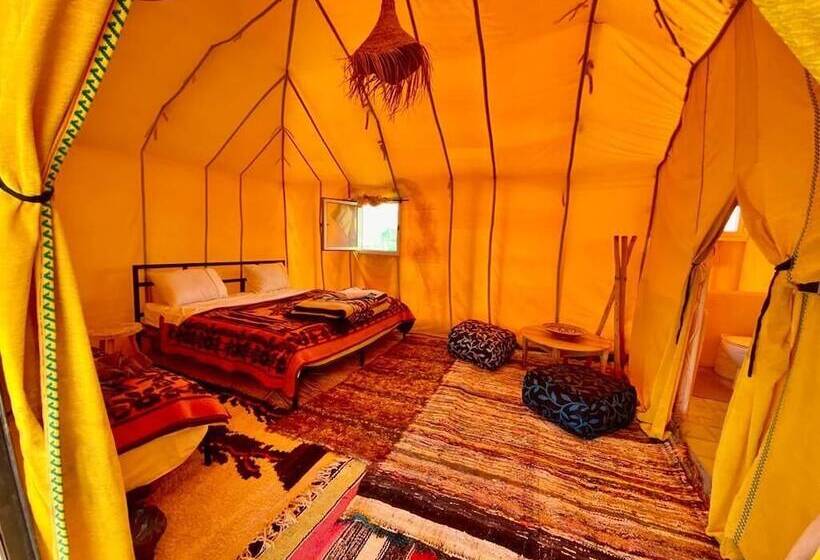 ホテル Tinfou Desert Camp