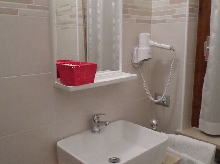 فندق Villa Ester