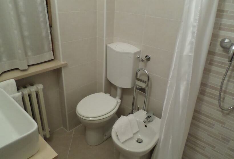 فندق Villa Ester