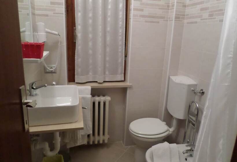 فندق Villa Ester