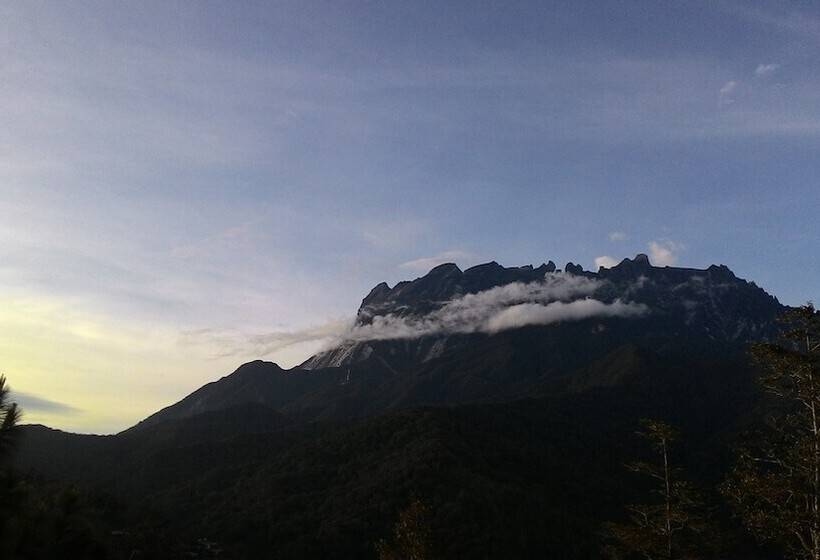 فندق Wayn Zen Rose Cabin