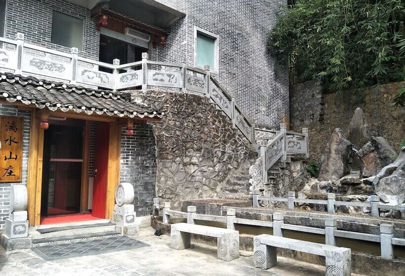 Отель Yangshuo Li River Lodge