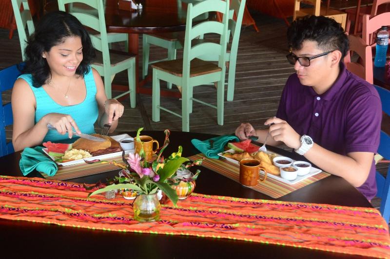 Lamanai Hotel & Marina