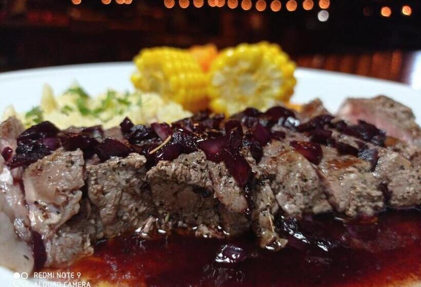 Lamanai Hotel & Marina