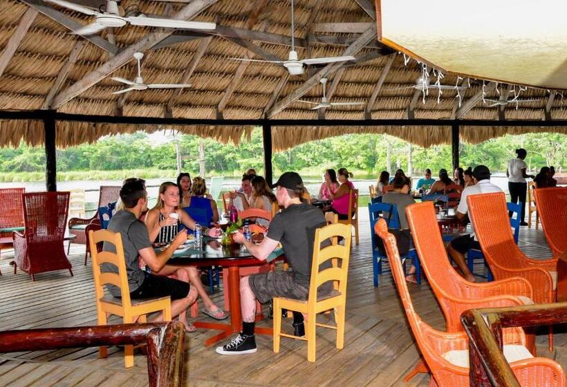 Lamanai Hotel & Marina