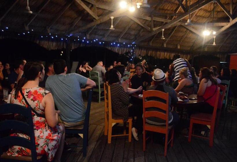 Lamanai Hotel & Marina