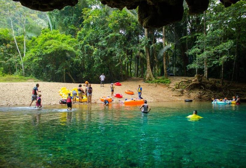 Lamanai Hotel & Marina