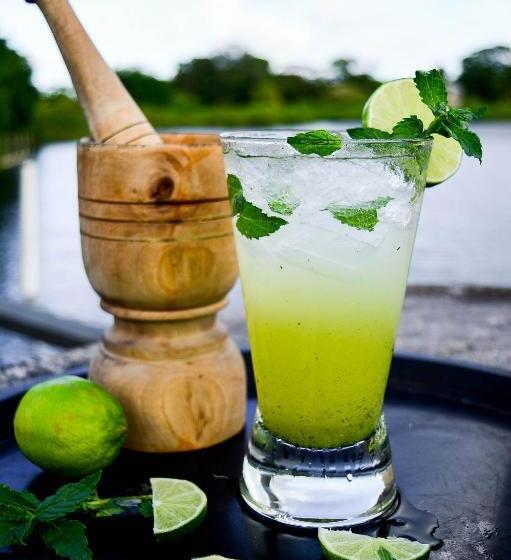 Lamanai Hotel & Marina