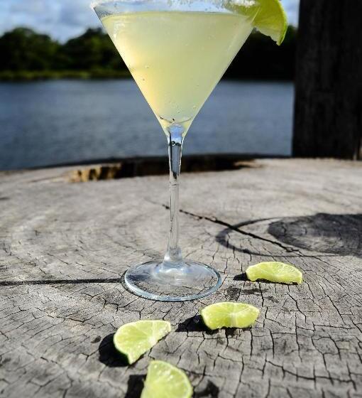 Lamanai Hotel & Marina