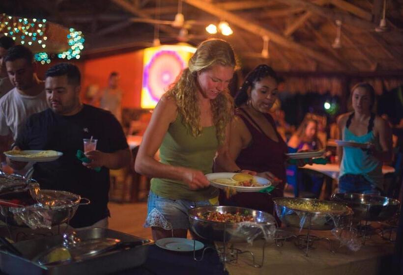 Lamanai Hotel & Marina