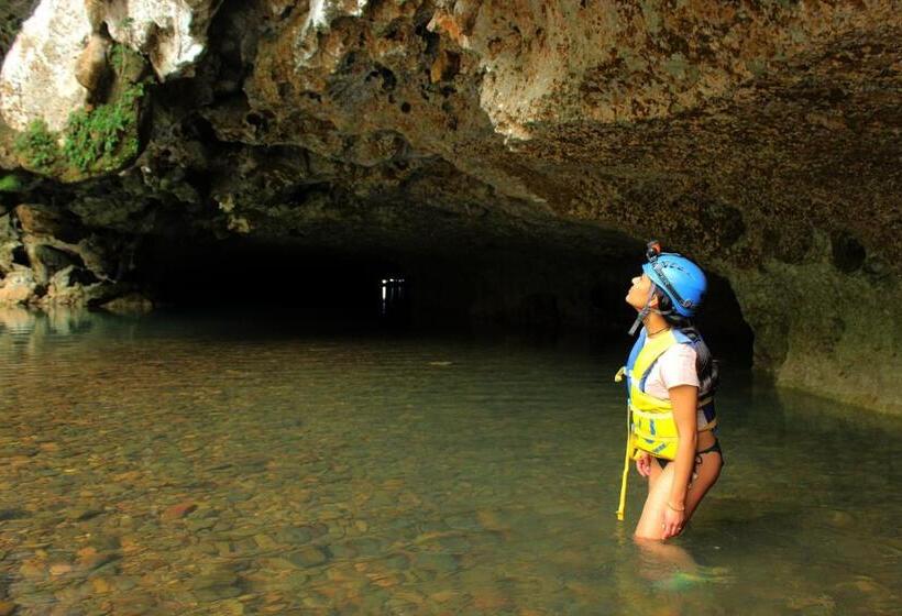 Lamanai Hotel & Marina