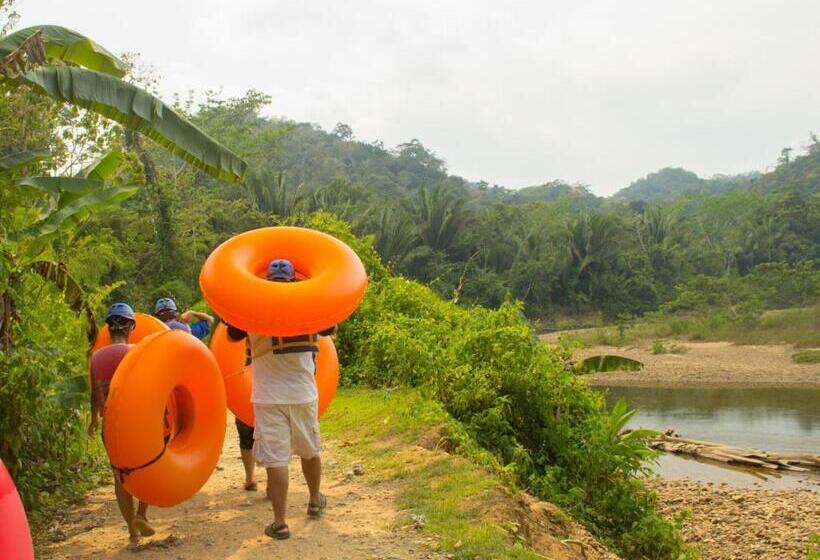 Lamanai Hotel & Marina