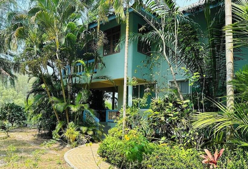Mairood Resort