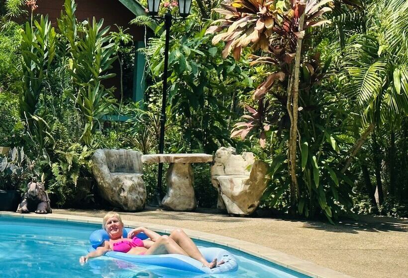 Mairood Resort