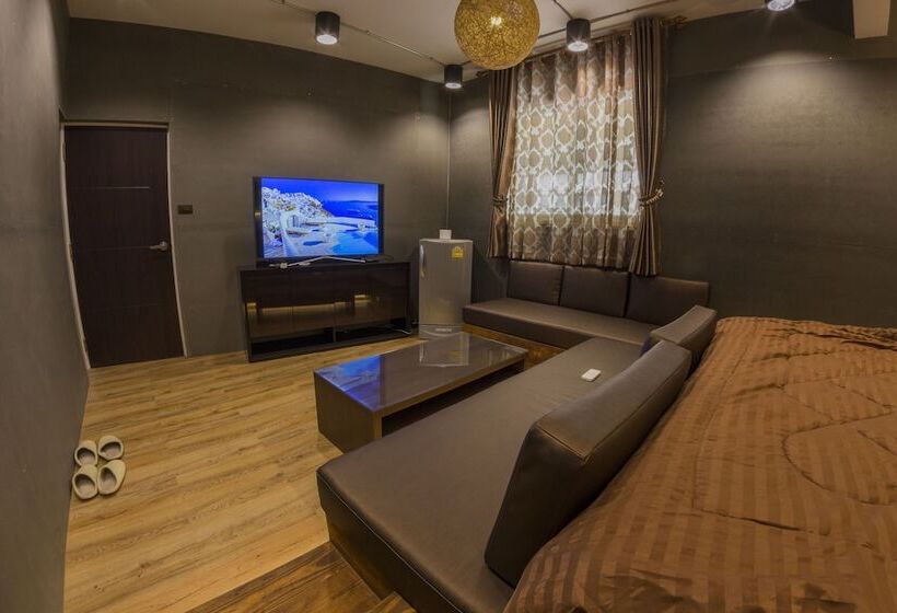 Maximum Luxury Apartment