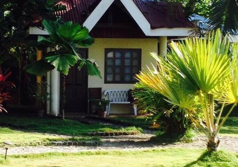 Puesta Del Sol Beach Bungalows