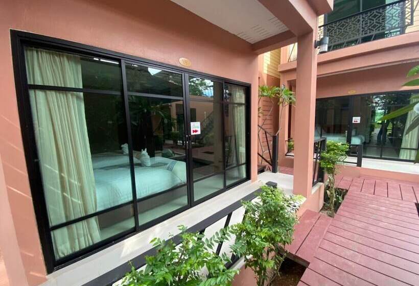Rapeepong Resort Nanthai