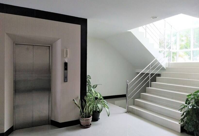 Siri Service Apartment