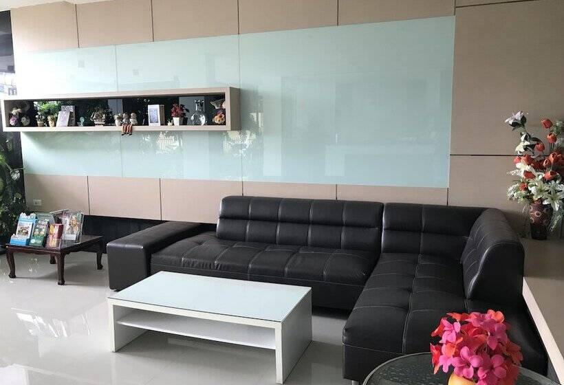 Siri Service Apartment