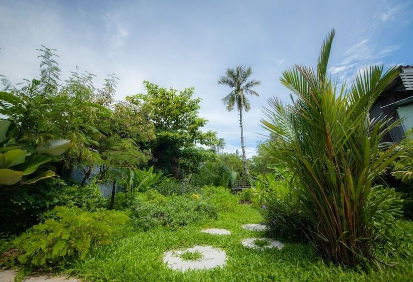 Trat 101 Hotel   Sha Certified