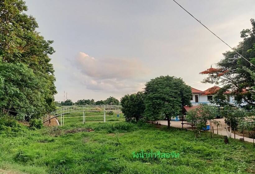 Wangnamkam Riverside Resort