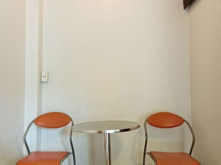 Wangnamkam Riverside Resort