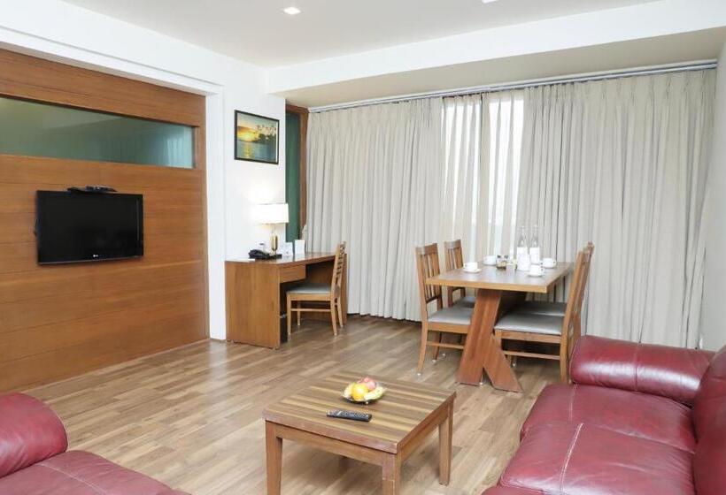 Boulevard 9 Luxury Resort & Spa