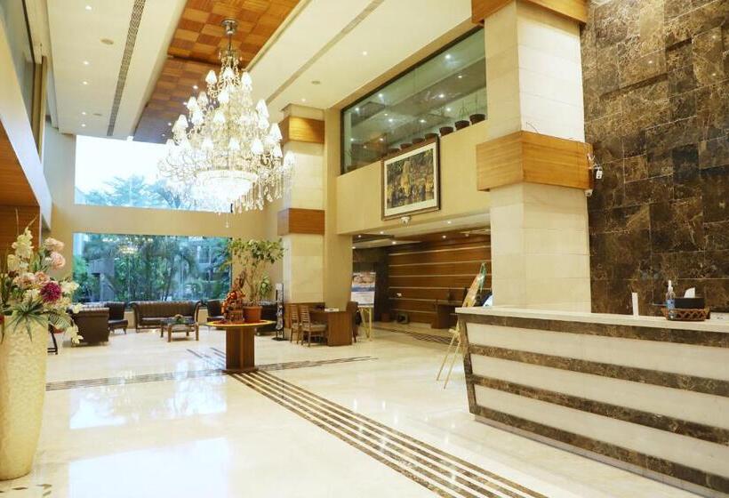 Boulevard 9 Luxury Resort & Spa