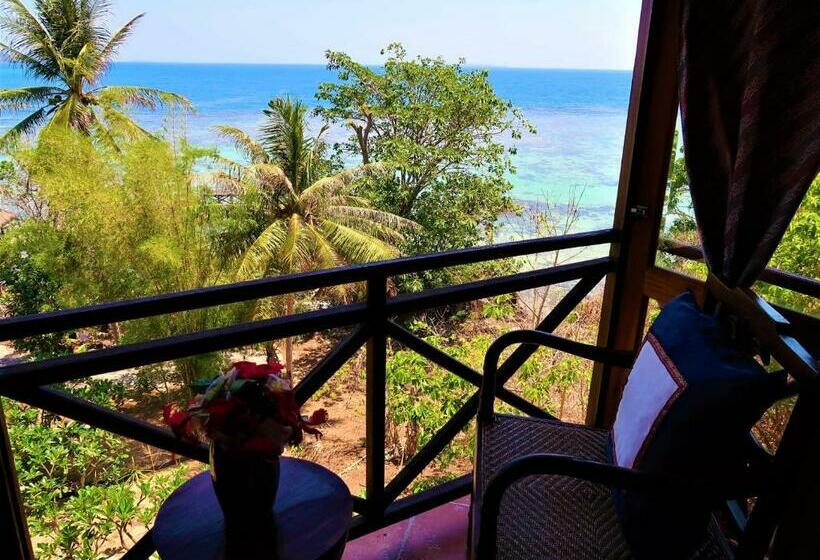 Breve Azurine Lagoon Resort