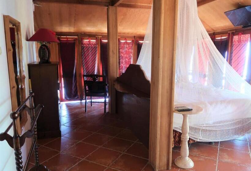 Breve Azurine Lagoon Resort