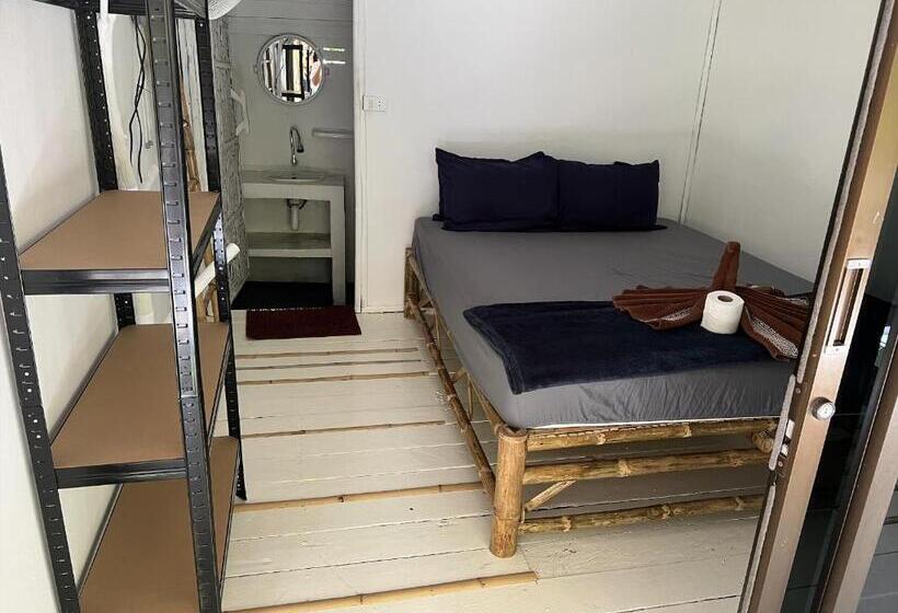 Haad Chao Phao Resort